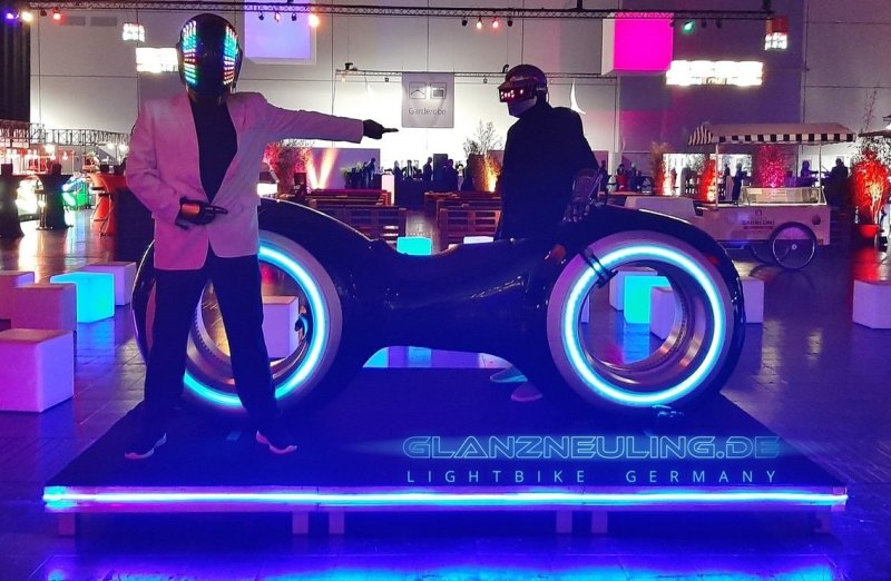 Lightbike Germany - real Light Cycle Showbike (12)