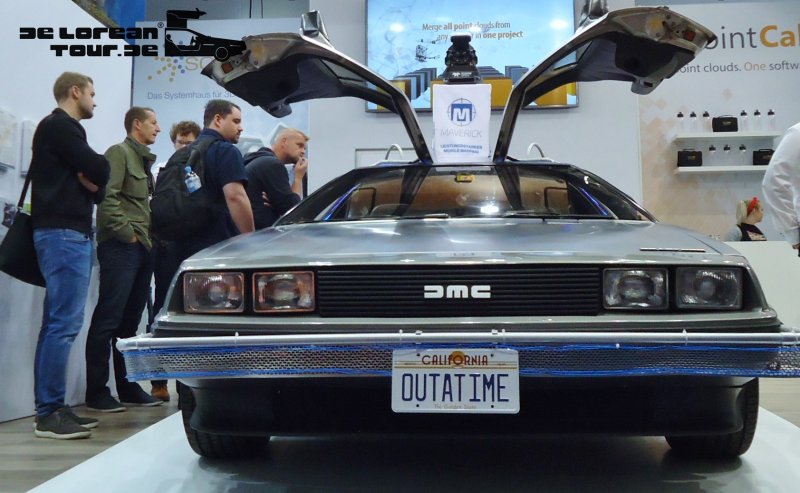 Delorean mit Zeitmaschinen- Heckaufbau & Innenumbauten (10)