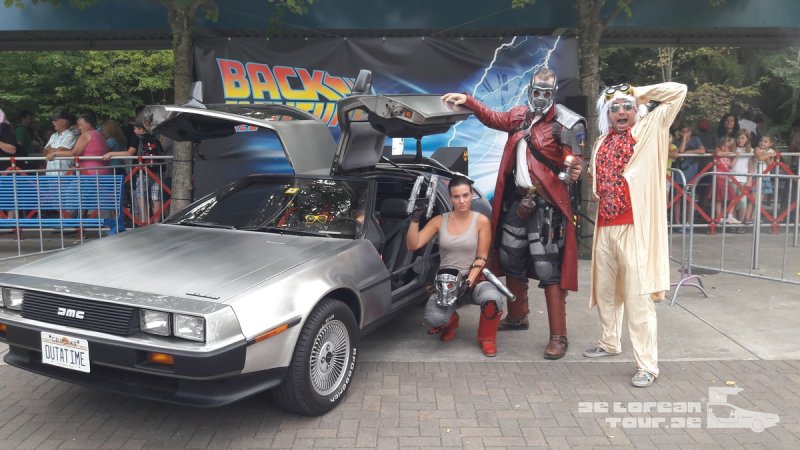 Delorean mit Zeitmaschinen- Heckaufbau & Innenumbauten (16)