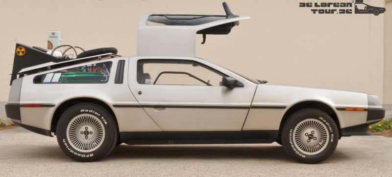Delorean mit Zeitmaschinen- Heckaufbau & Innenumbauten (18)