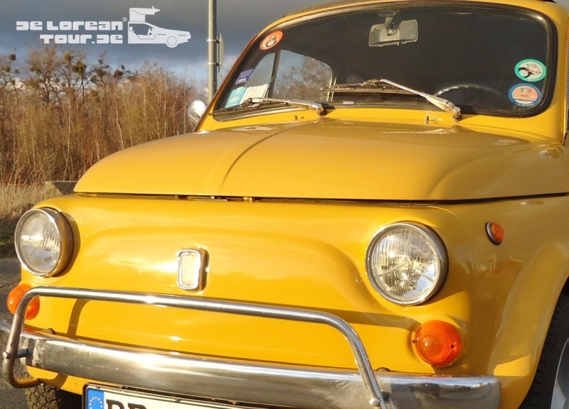 Fiat 500 mieten: kleiner sonnengelber Oldtimer für Hochzeit, Firmenevent, Fotoshooting, Mottoparty (3)